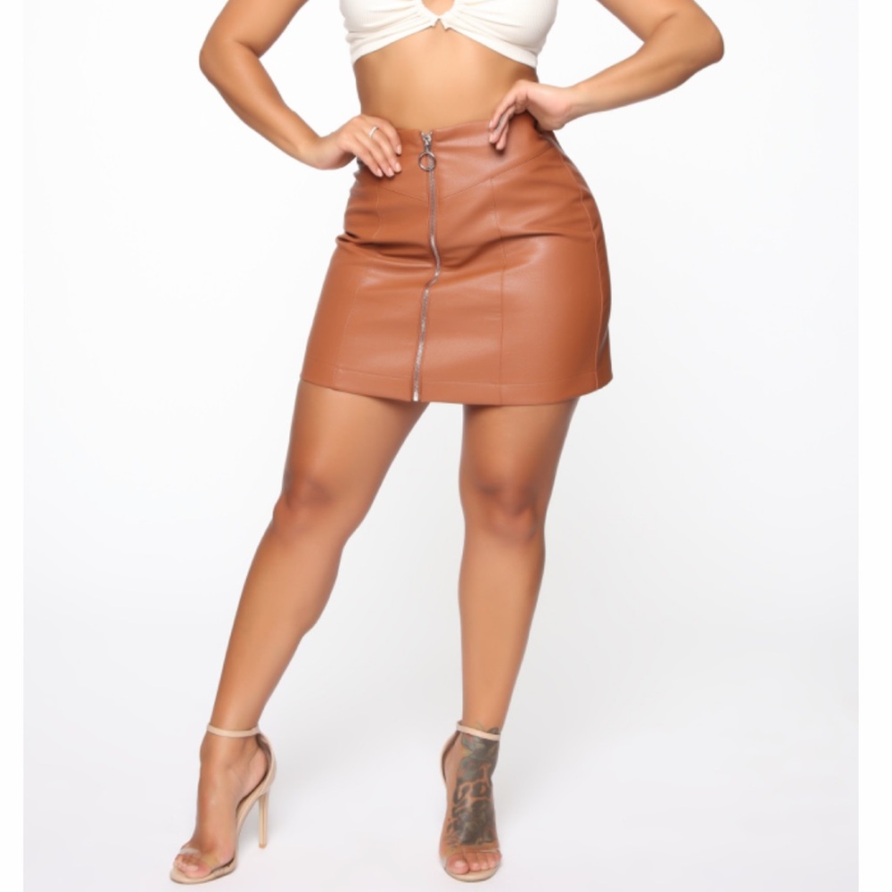Tan mini skirt SZ Large